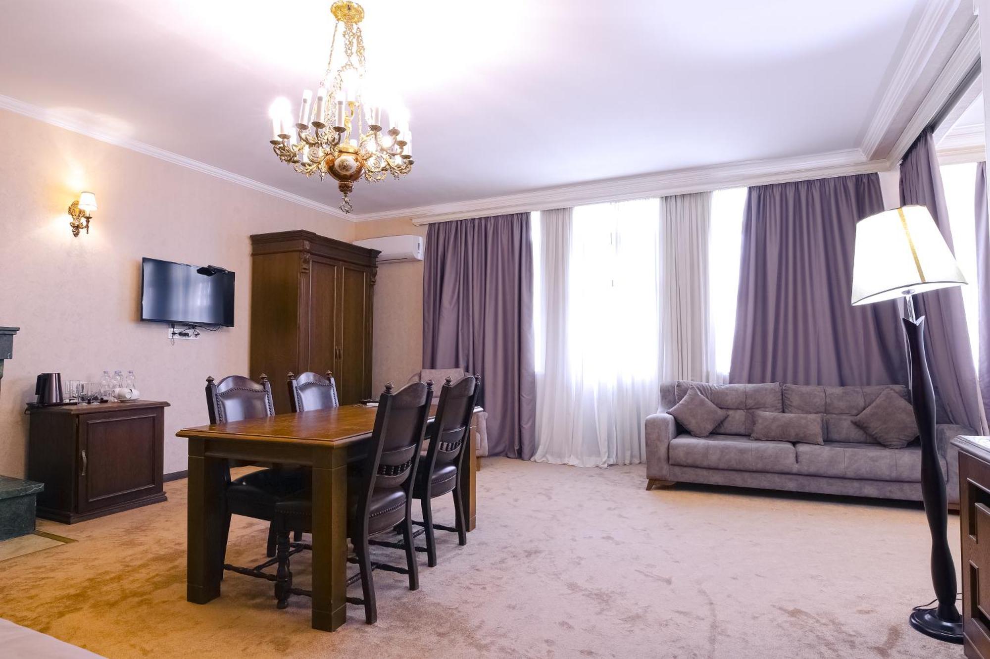 Hotel Imperial House Tbilisi Bagian luar foto