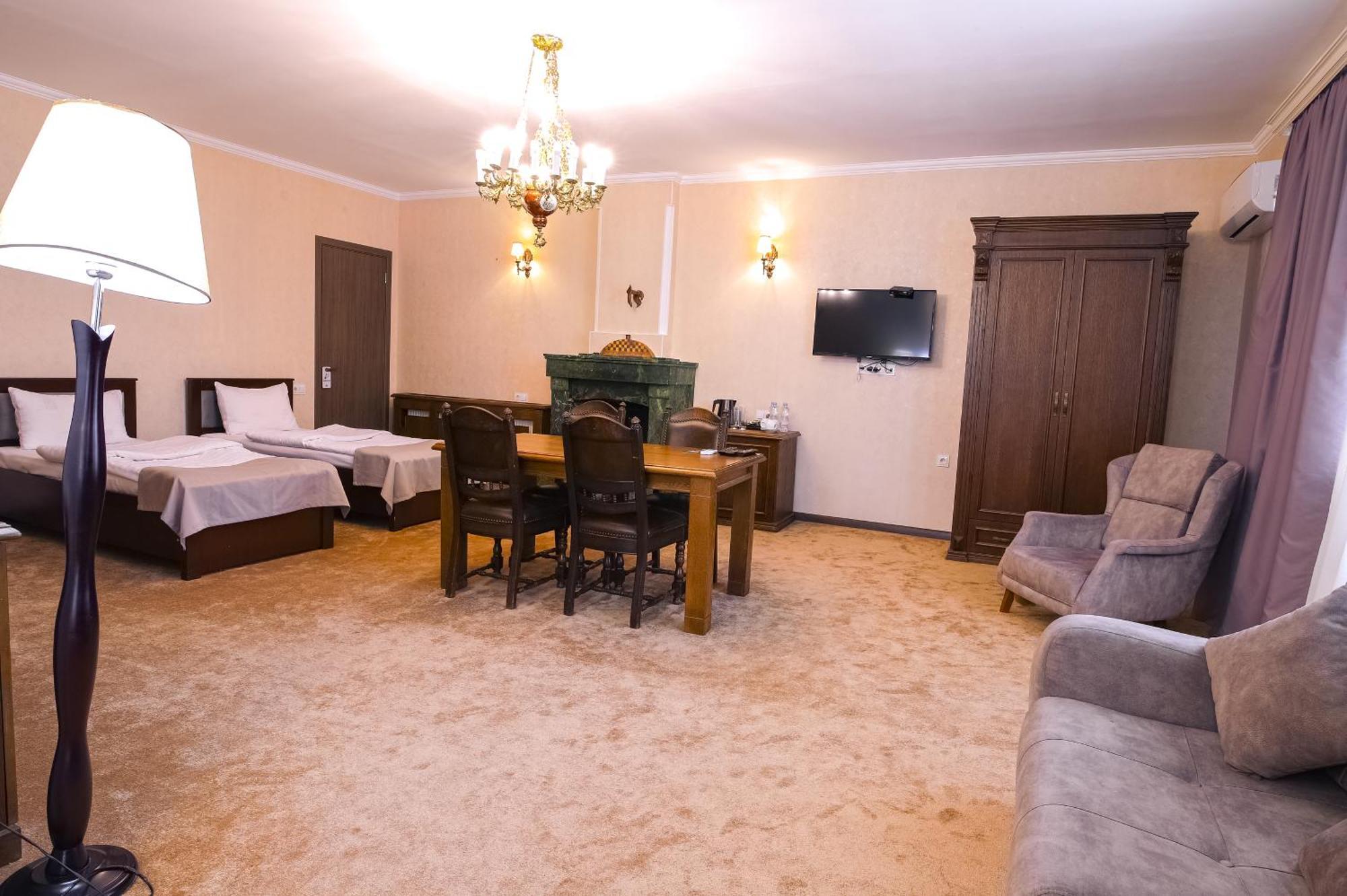 Hotel Imperial House Tbilisi Bagian luar foto