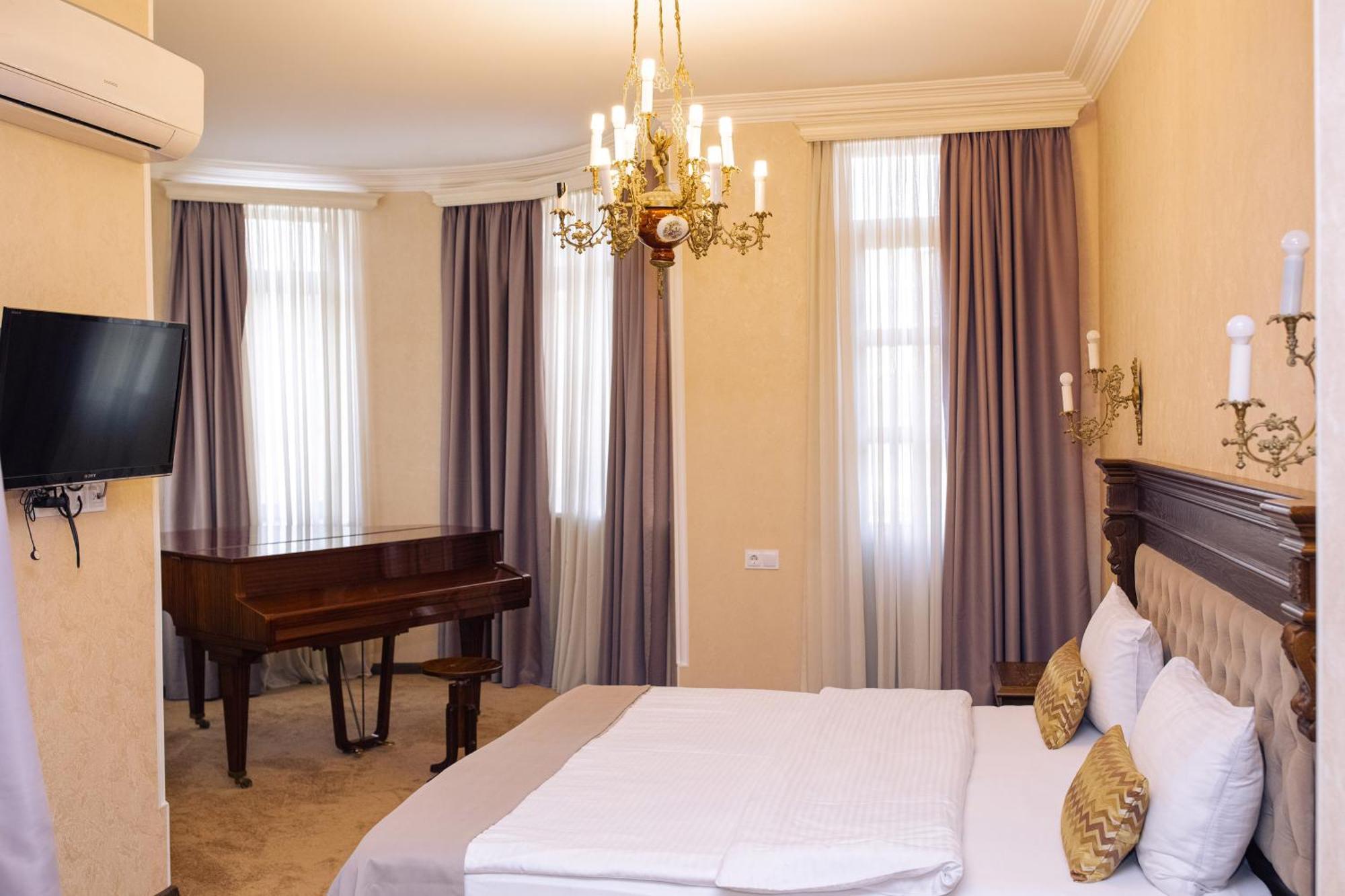 Hotel Imperial House Tbilisi Bagian luar foto