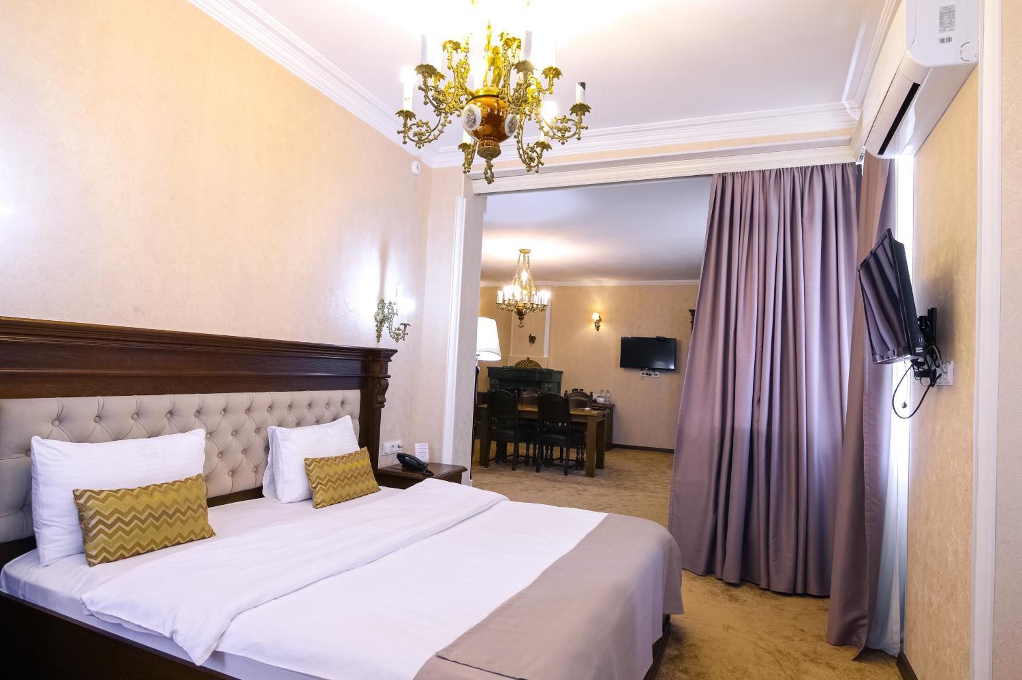 Hotel Imperial House Tbilisi Bagian luar foto